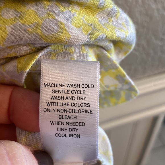 Banana Republic short sleeved blouse yellow, cream & gray Size XL - Picture 7 of 12